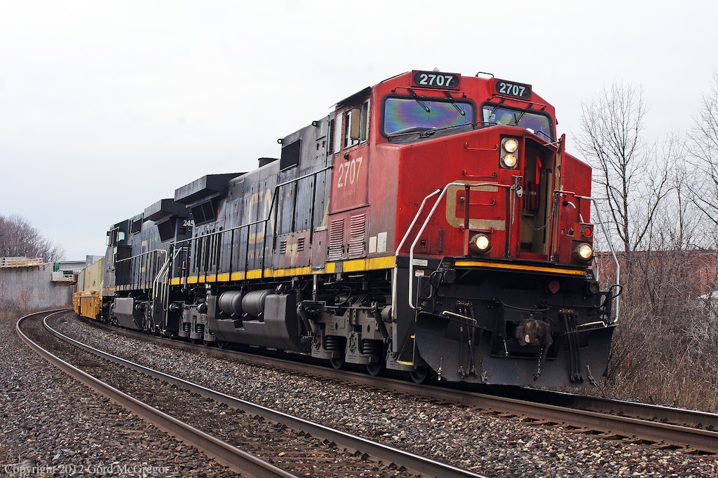 A quick crew change of CN 106 in Markham Ontario.