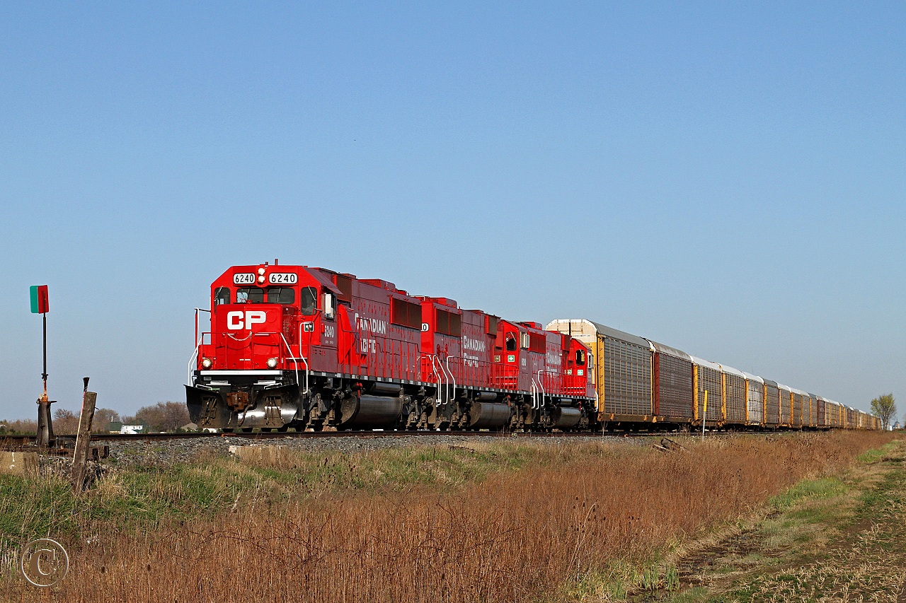 Ex SOO\'s, CP 6240, 6260 and 6254 charge westward with train 147 at mile 90.8 on the CP\'s Windsor Sub.