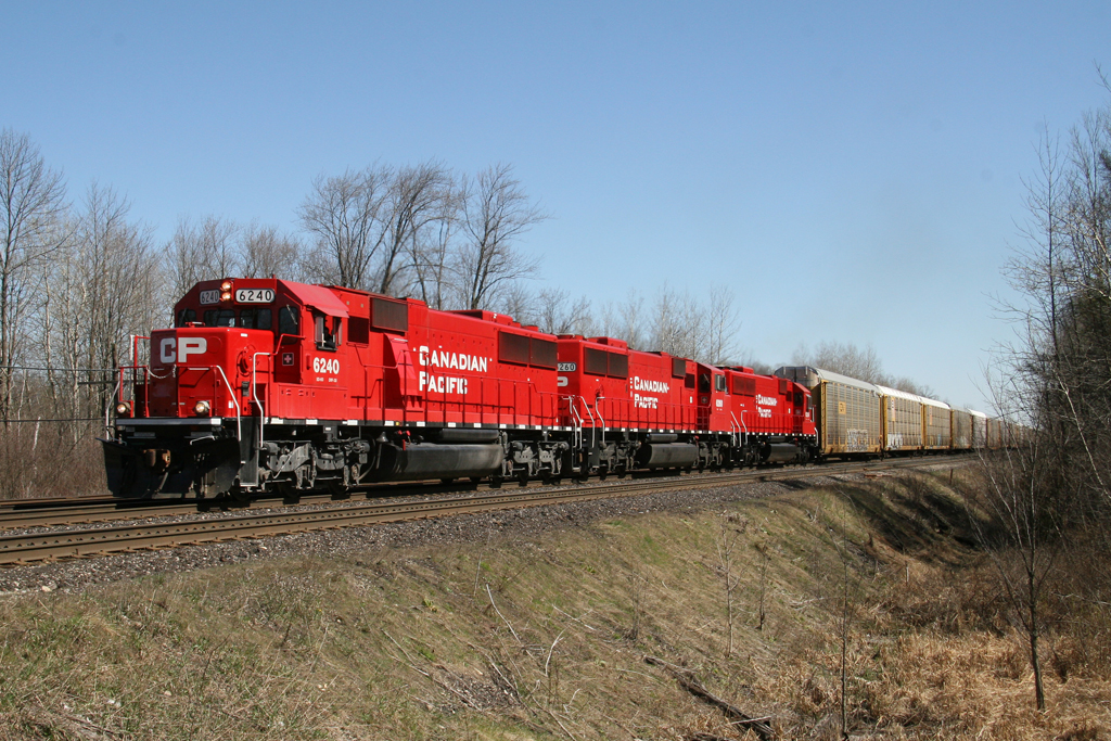 CP 147 with CP 6240,6260,6254 is approaching the west siding switch Guelph Jct.