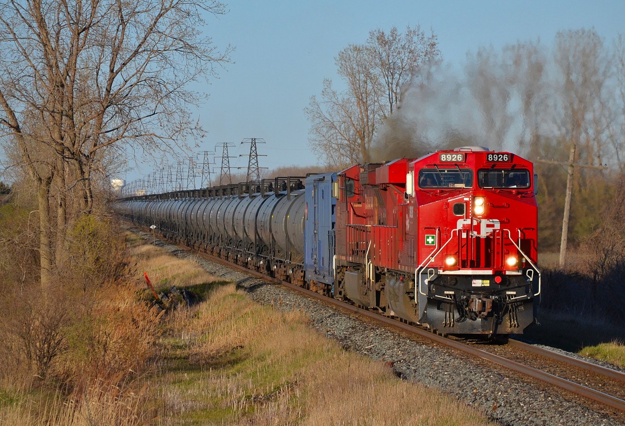 CP 609 chugs hard westbound out of Ringold as it heads towards Windsor.