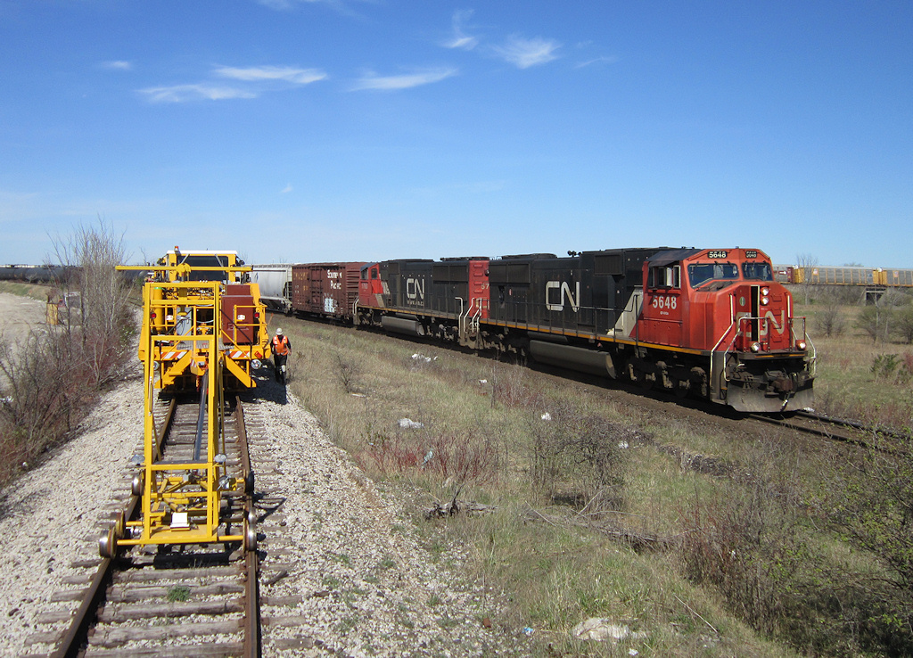CN 399 departs MacMillan yard
