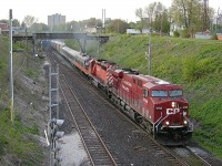CP 242 coming into Windsor from Detroit at 742p, with CP 8760, CP 6043, SLRG 518, VIA 8226, VIA 8207, VIA 8708. The VIA Cars are only rebuilt on the outside, with the interior all empty and some supports.