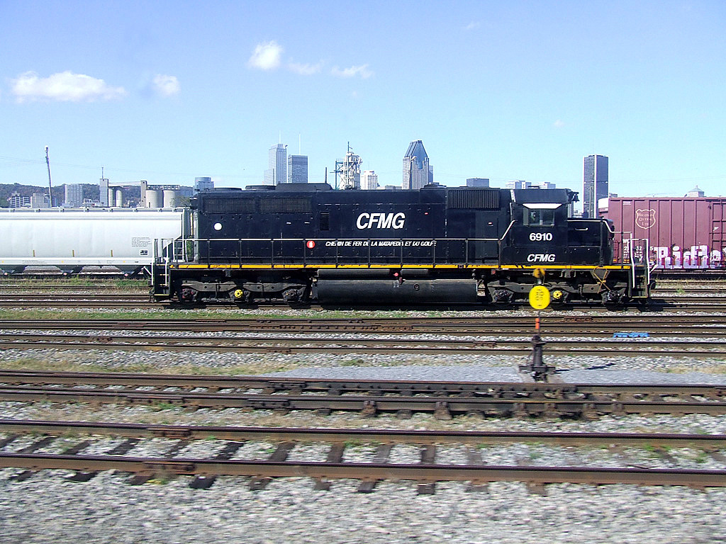 CFMG 6910 ,former CN 5077.