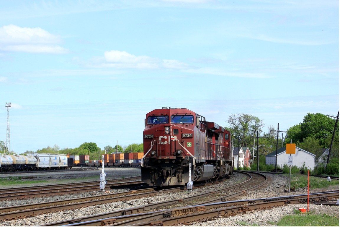 Train # 143 with CP 9724,9585 arriving at Smiths Falls for a crew change, before heading off to Toronto on the Belleville Sub.