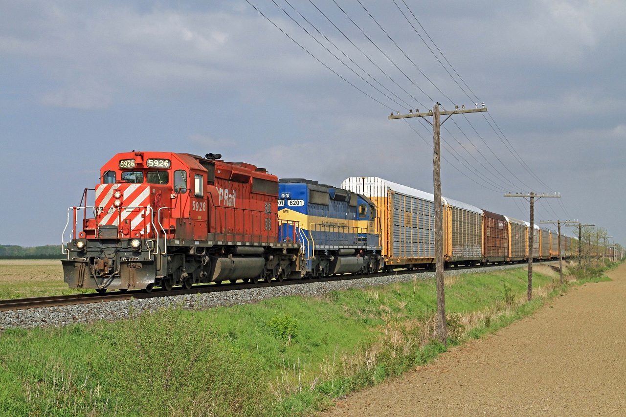CP 5926 with train 147-05 approaches the Gracey Side Road in Lakeshore at mile 83.64 on the CP\'s Windsor Sub.