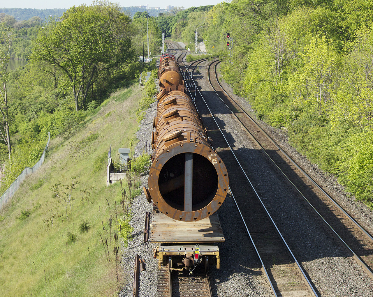 Two D9 dimensionals, the largest of their kind head west through Bayview Junction on their way to Hamilton Yard.
