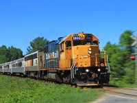 ONR 1800 shows off it's new "E-bell" in this zoom-pan shot of it screaming around the bend at Old Muskoka Road in Allensville.