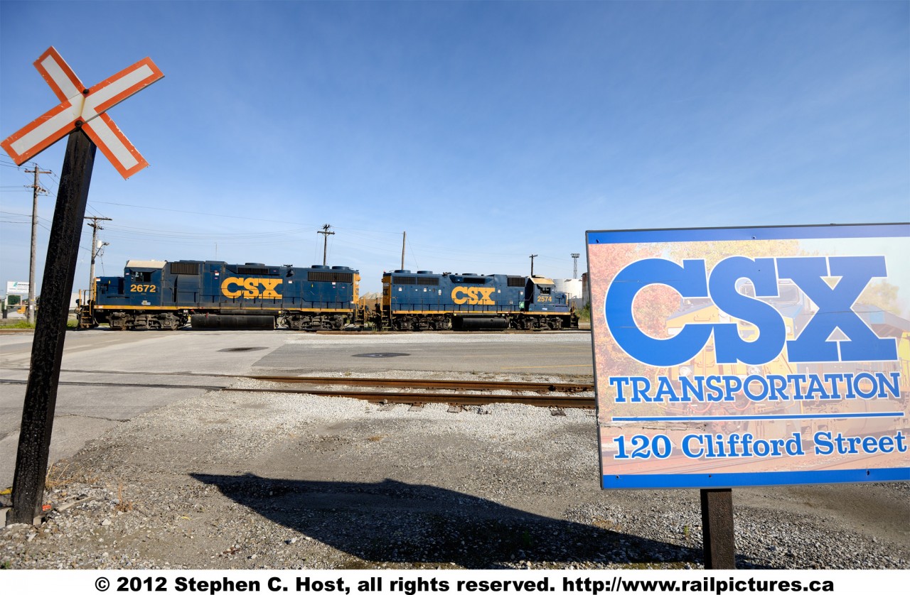 The CSX to CN Daily transfer has started their day and is heading to the yard to switch out some cars. CSX in Sarnia, being one of only two small sections  of the CSXT system in Canada has been operating on borrowed time as the majority of the line south of Sarnia has been in the transfer/discontinuance stage of abandonment since 2006.