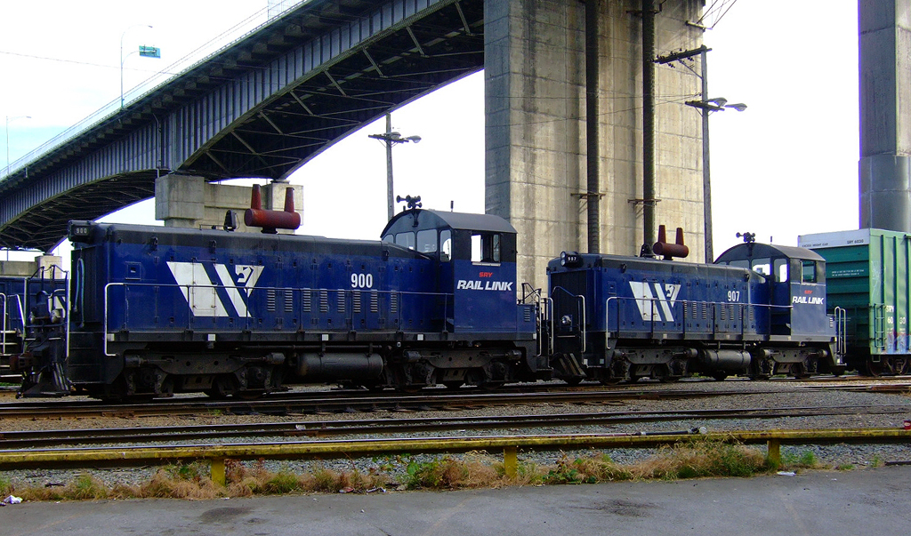 A pair of SRY SW900's resting in the yard