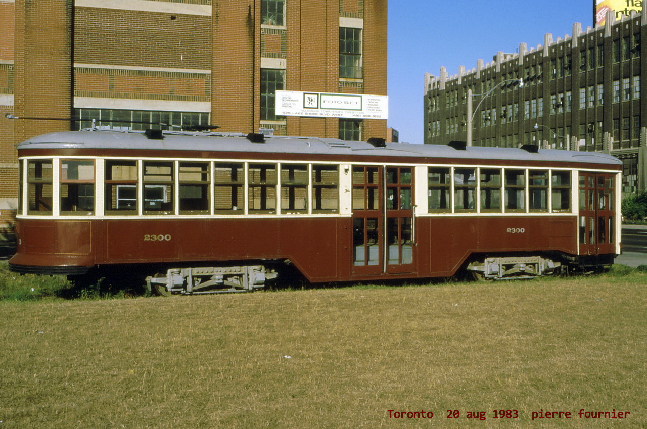 An old street car that seemed to be bound for the museum.