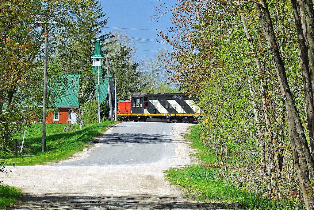 CN4136 Arrives in Longford with a small load for Stephan Chemicals.