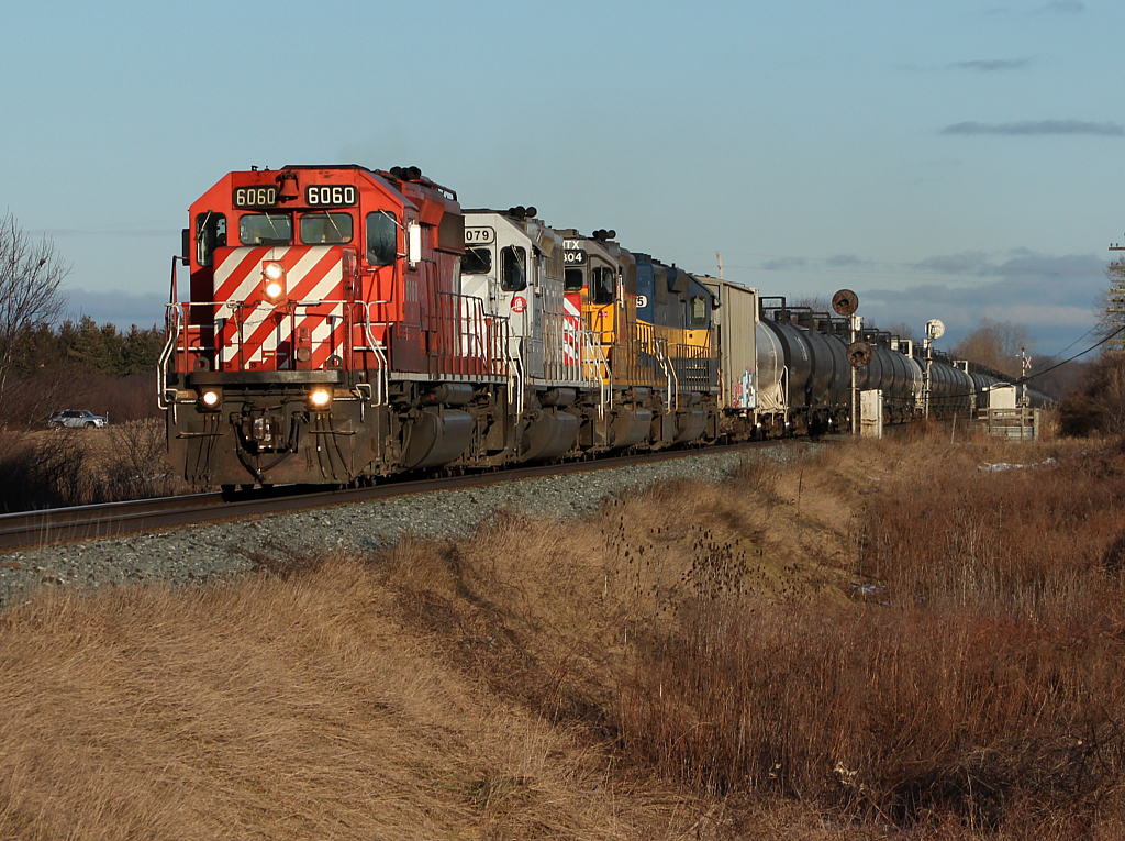 CP 627 highballs out of Lobo with a colourful lashup.