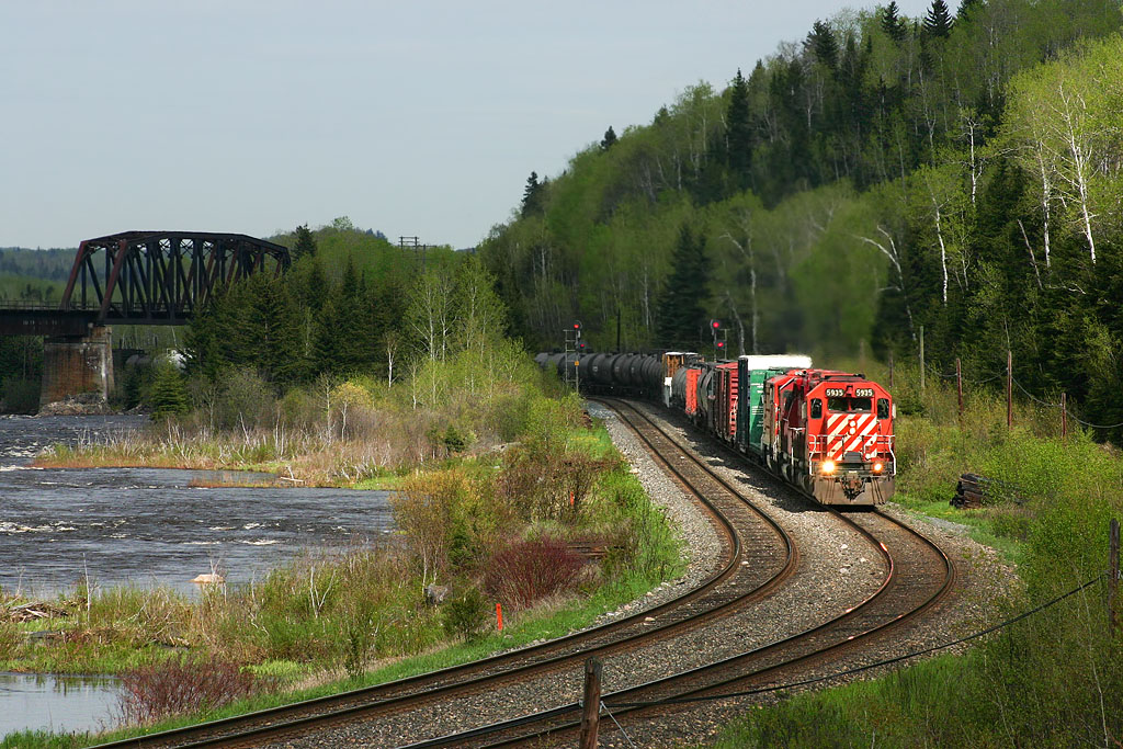 CP train 441 in the Matawin river valley.