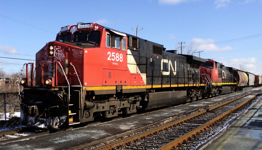 CN-2588 EF-644 c leading loco on mixe freight going to Belleville Ontario