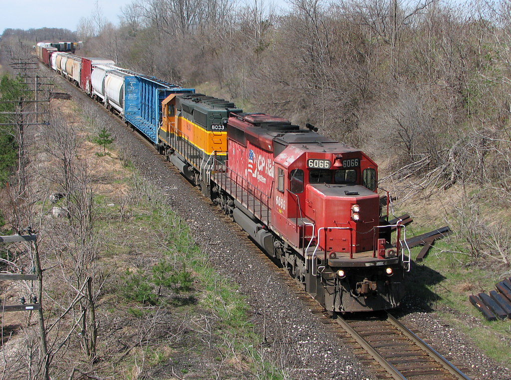CP 242 rounds curve at Lobo with a slightly naked leader.