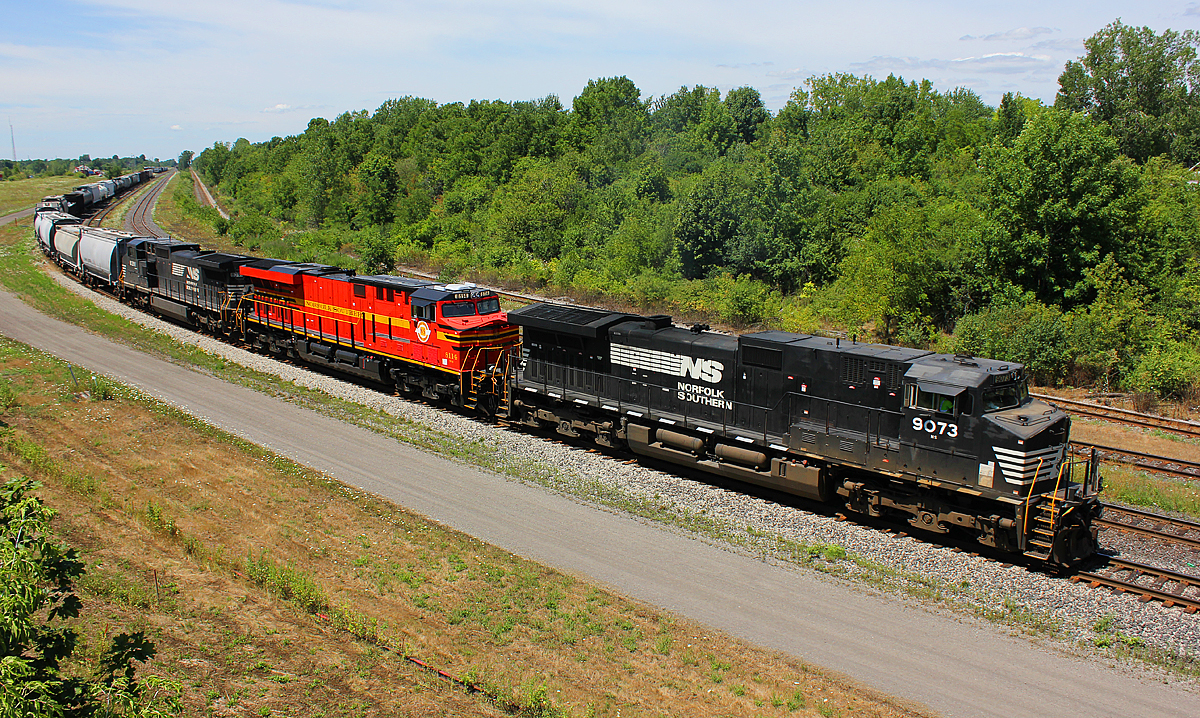 Never thought I would see this happen....Norfolk Southern's 9th heritage unit helps power daily NS transfer #369 out of Ft. Erie, Canada back towards to home turf.