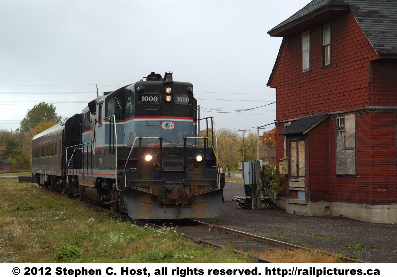 The Credit Valley Express is about to finish boarding at the Orangeville Bunkhouse (which burnt down months later). I believe this was one of the first runs of the CVE and I was a passenger on this day.