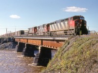 CN 312 crosses the brige over the Bécancour river.