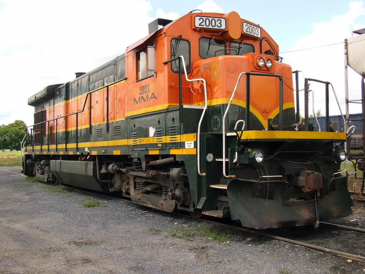 MMA 2003 waiting in the yard with the engine shut off.