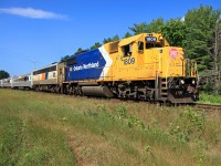 Ontario Northland train 698 heading southbound through Allensville.