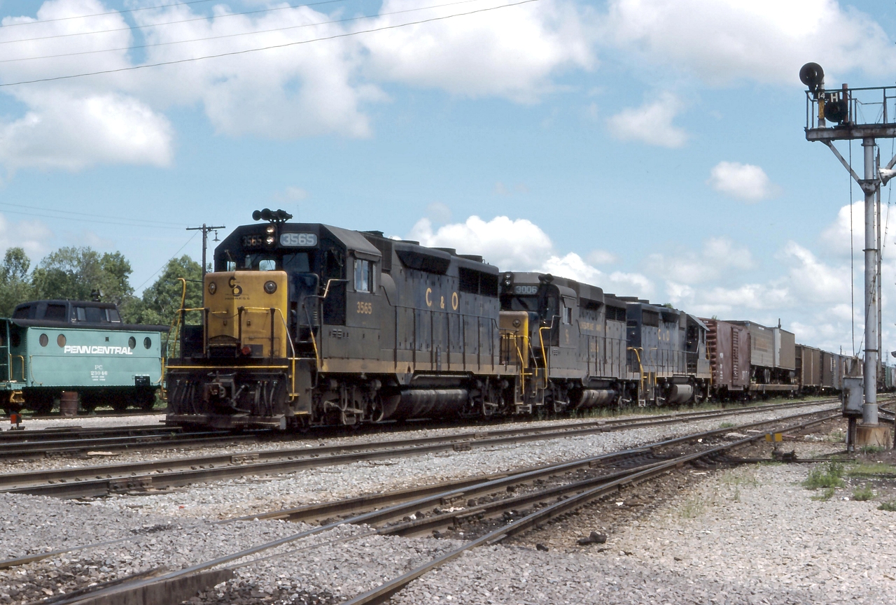 C&O 3565 brings a train through Montrose Yard in Niagara Falls