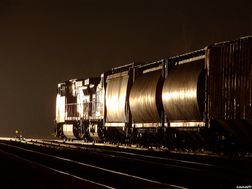 With a fresh crew on board, CP 223 has started pulling out of MacTier but must stop to line themselves out of track 2, as CP 422 from Sudbury comes down the main looking for their own fresh crew to Toronto.