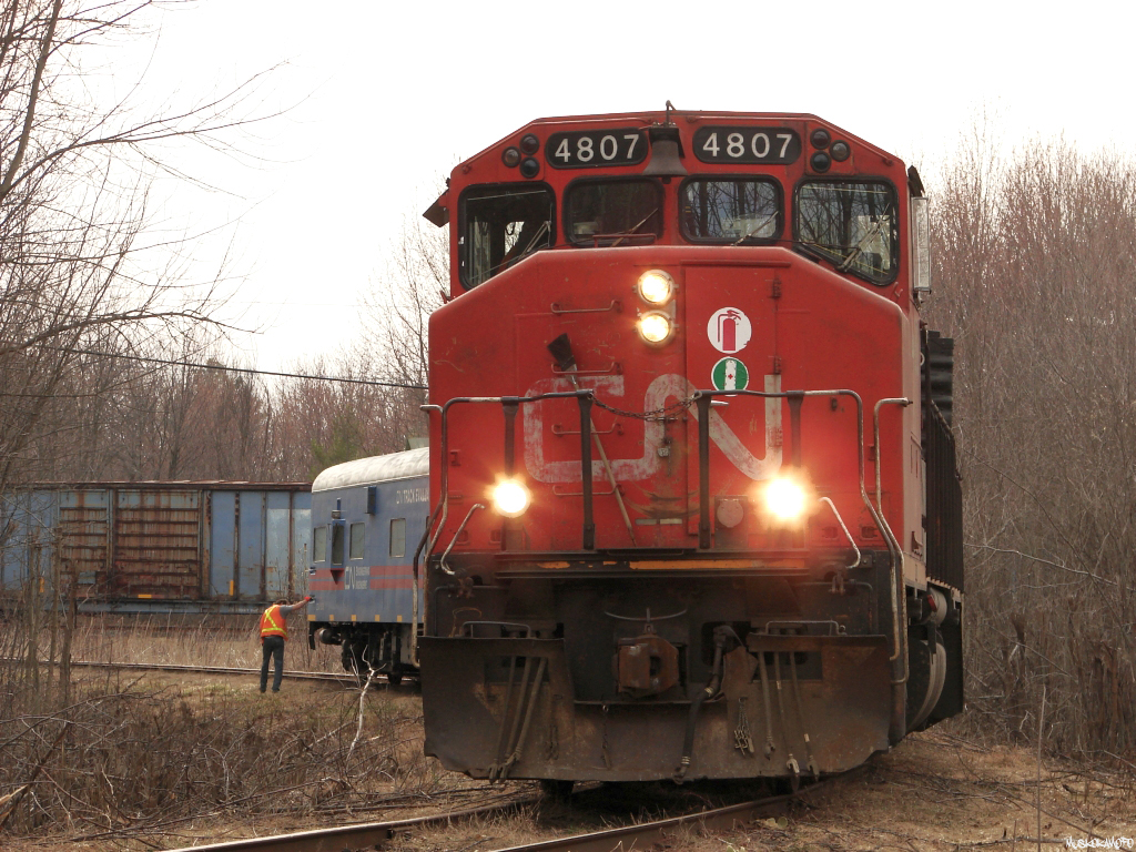 CN 908 - CN 4807 is in the process of wyeing their train at Washago, this train would actually find several faults on the wye and knock it out of service for a few years to come. After spending the day testing between North Bay and Washago on the Newmarket sub, they'll wye their train and tie down for the night before running North on the Bala sub the next morning testing between Washago and South Parry.