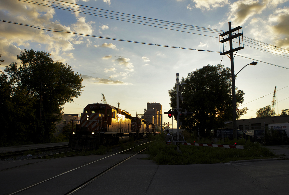 The Expressway is 21.5 miles into its journey to Montréal St. Luc as it crawls eastwards at West Toronto.