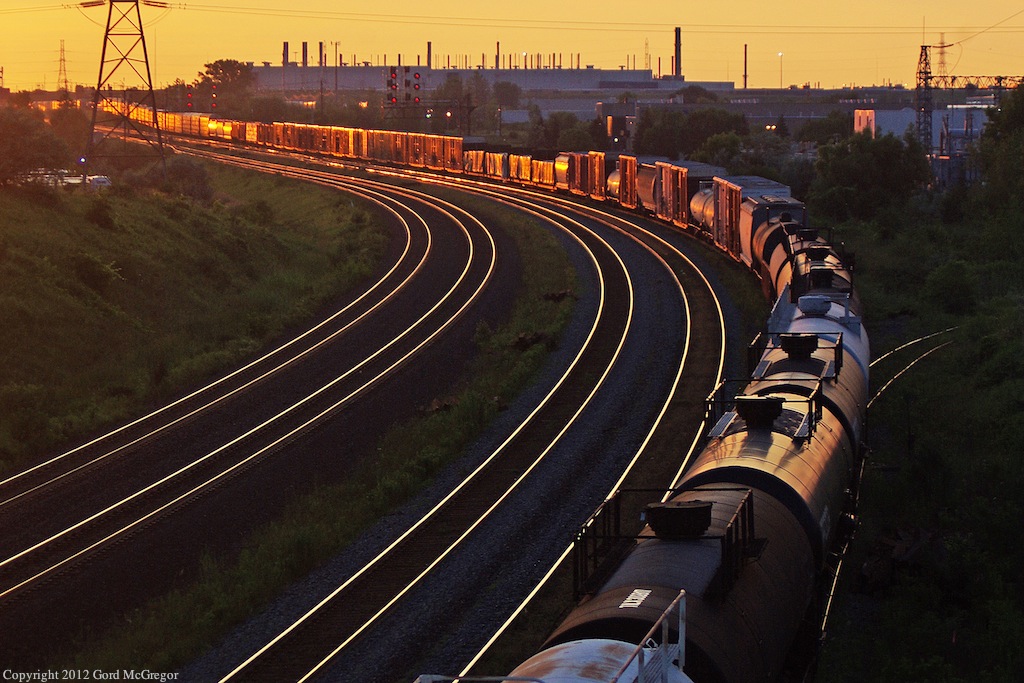 CN 309 works Oshawa Yard and reminds us all that Railroading is a 24hr business and never sleeps.