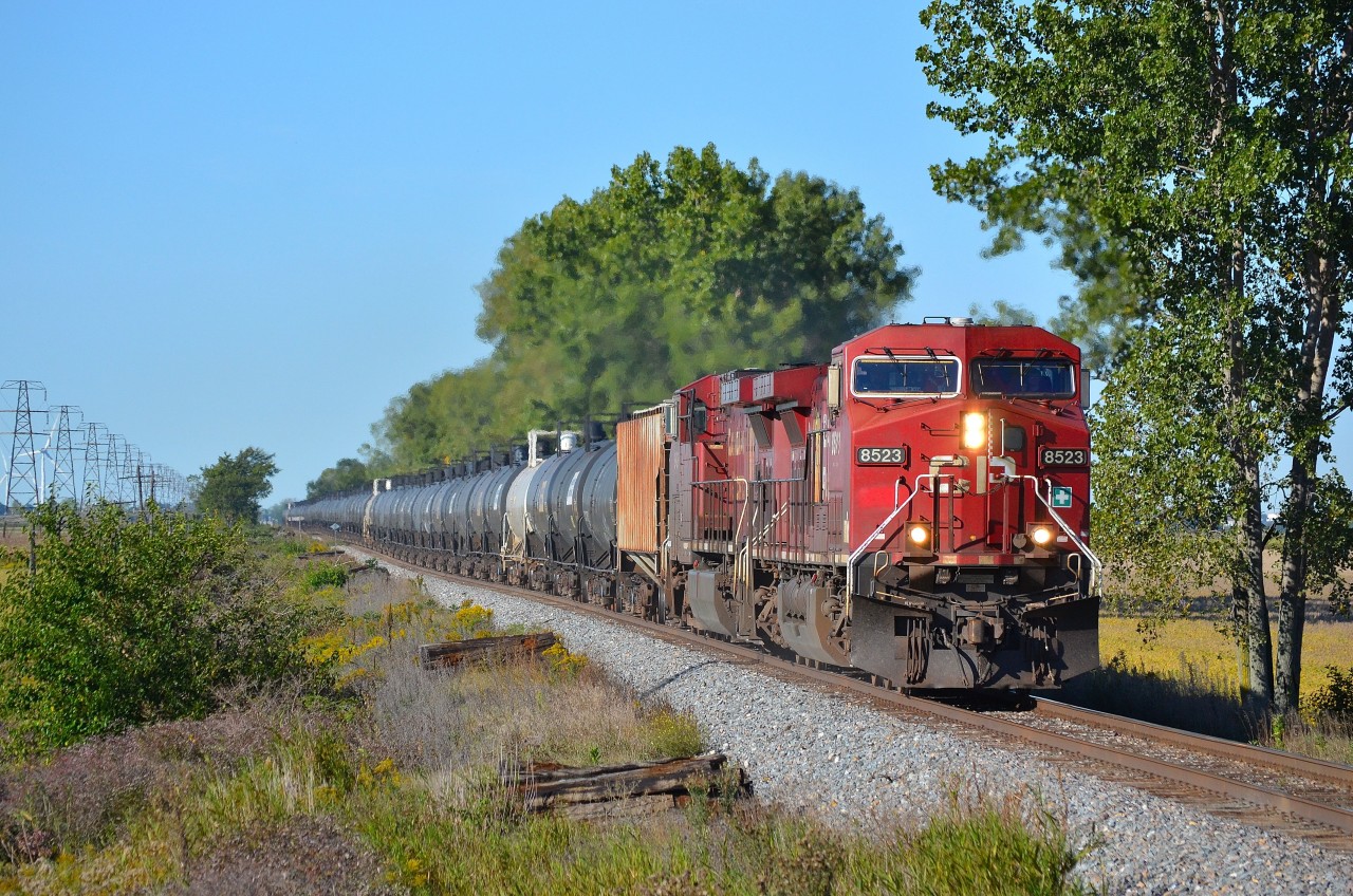 CP 640 heads eastbound at Jeannette after just passing thru Tilbury.