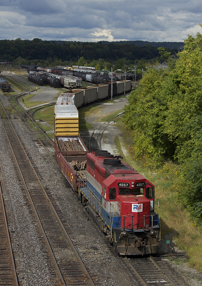 RLK 4057 kicks cars around CN's Stuart Street Yard, before heading up the spur into Hamilton's industrial sectors.
