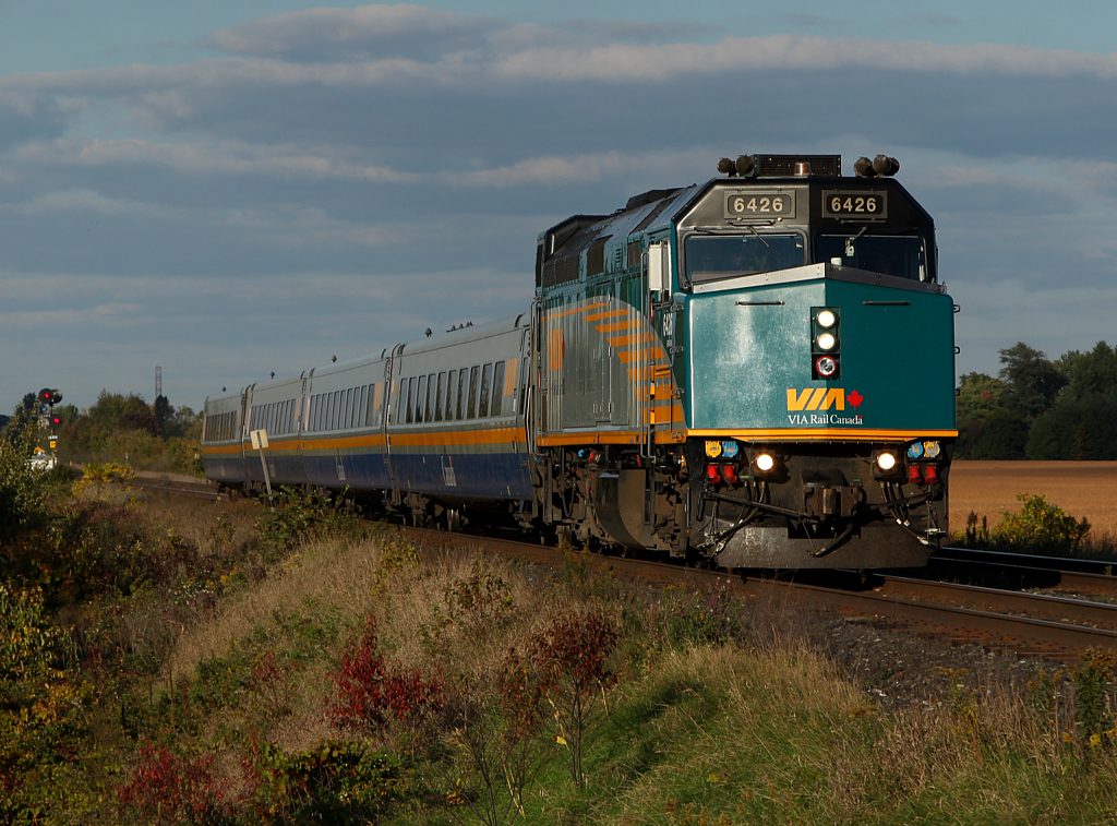 VIA 83 highballs for Brantford and whistles for the double crossings at Mile 17.