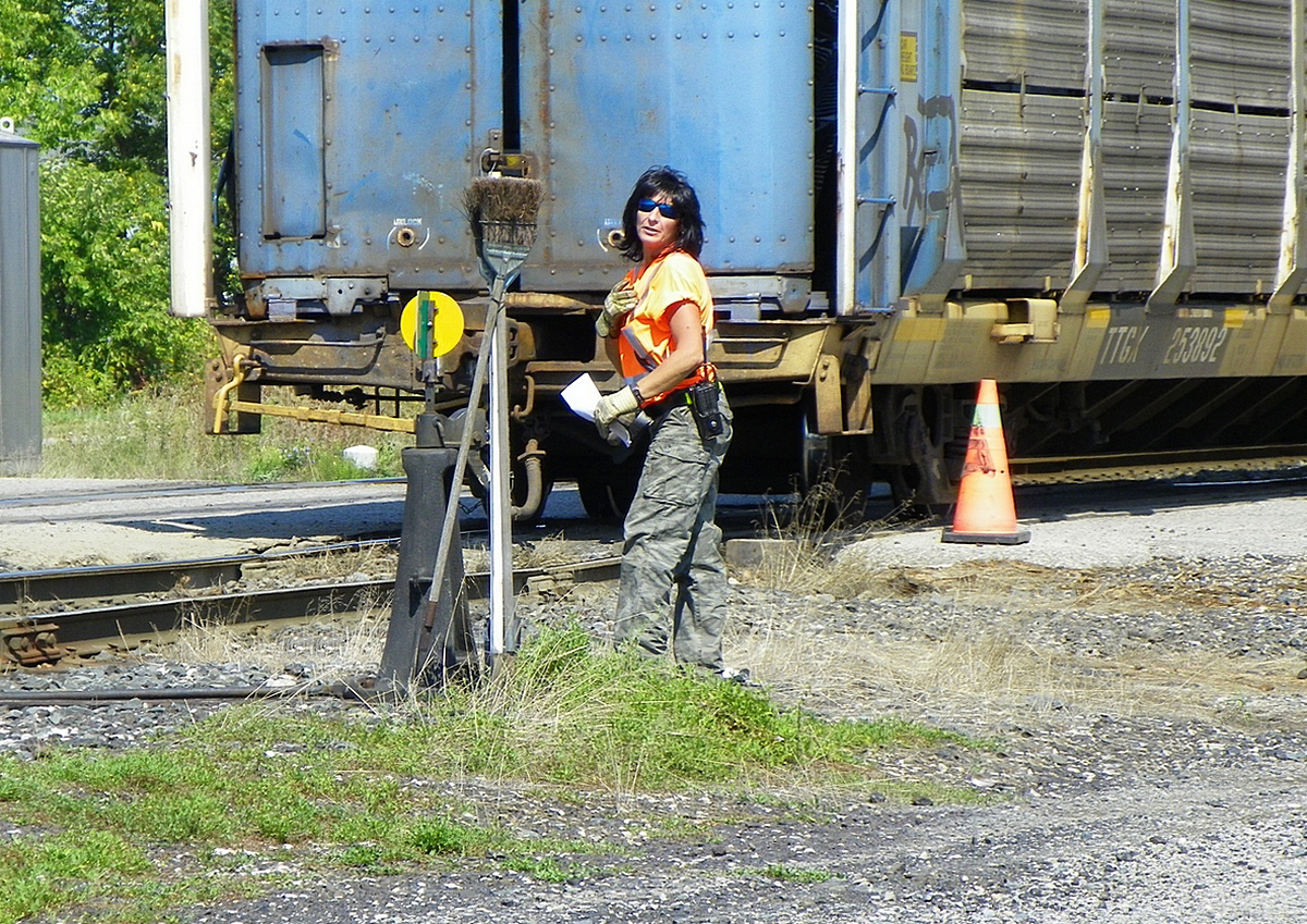 OSR - Kathy doing the honours today, Woodstock ON 12.30pm Wed Sept 5th 2012 - Despite the heat !