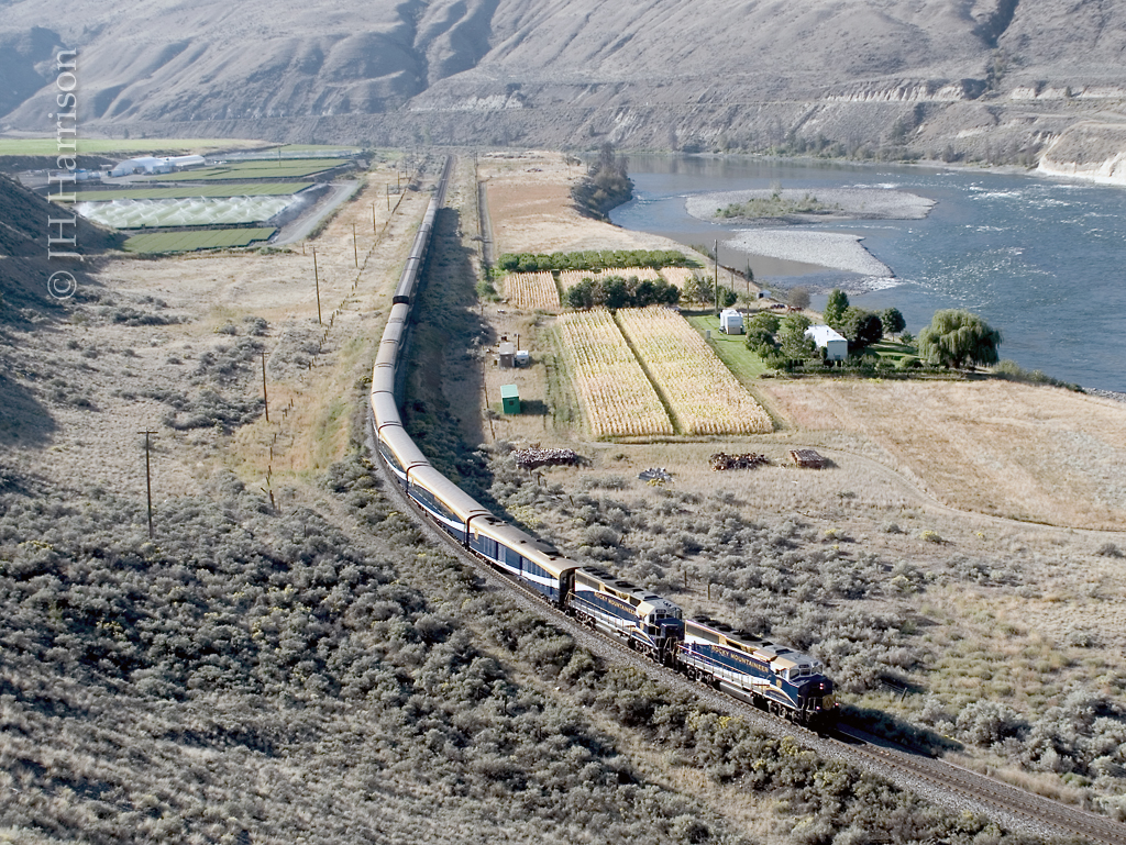 The RMRXW 6015 w/ the 6019 trailing are Vancouver bound along the Thompson River at Walhachin. 0925 hrs. on the 17th.