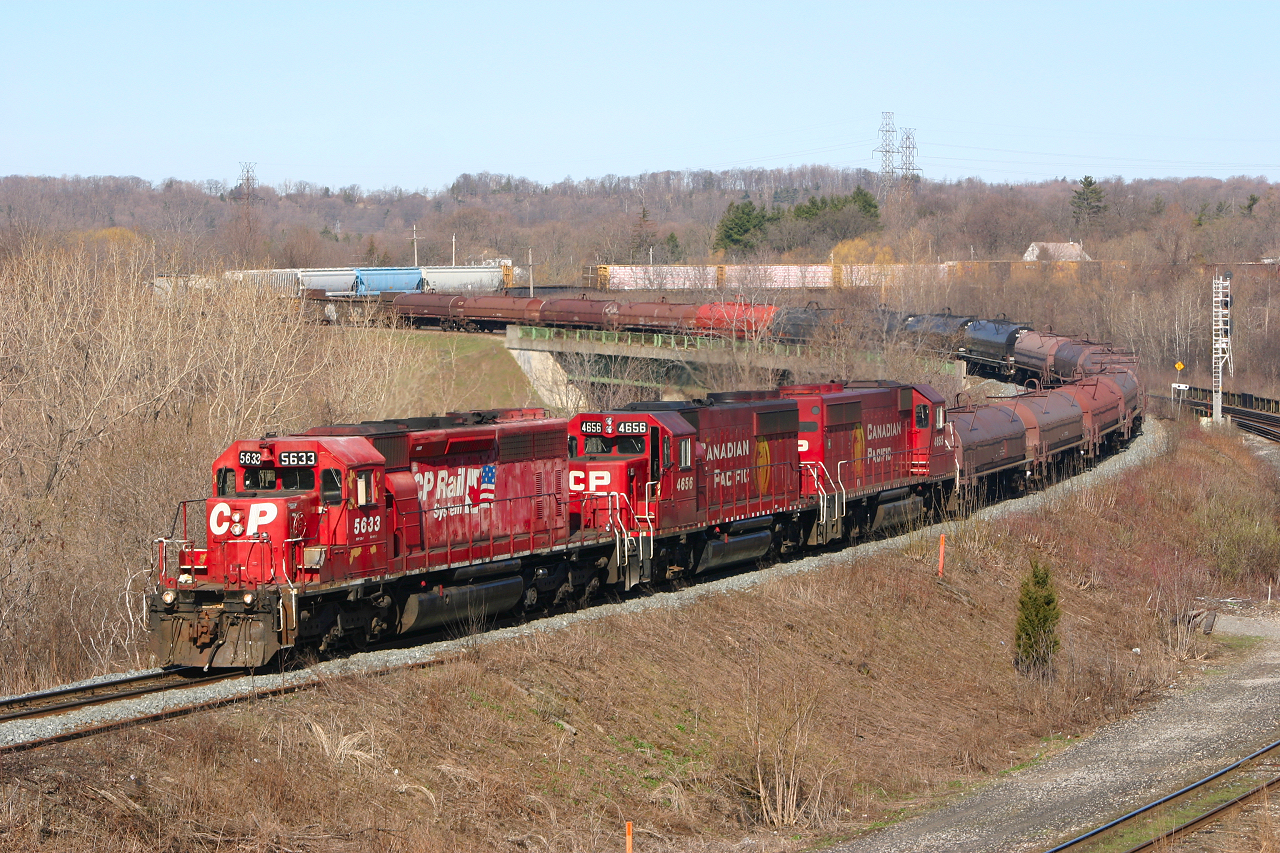 CP 426 eases through the S curve just north of Des Jardins behind CP 5633, CP 4656 and CP 4655