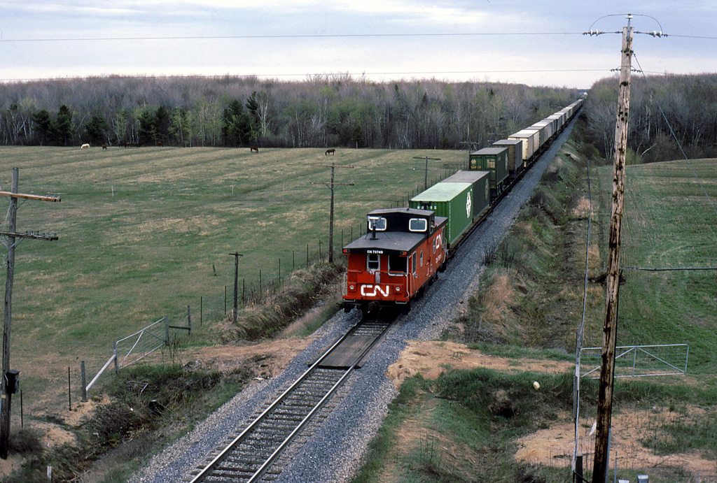 CN 312 is slowing down as it must cut some cars in and out at Aston 3 miles ahead.