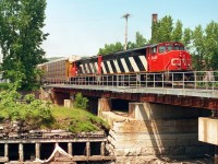 CN 308 left Turcot yard a few minutes ago and crosses the Lachine canal.