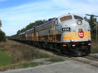 CP 4106 and 4107 lead a business train down the Mactier Sub