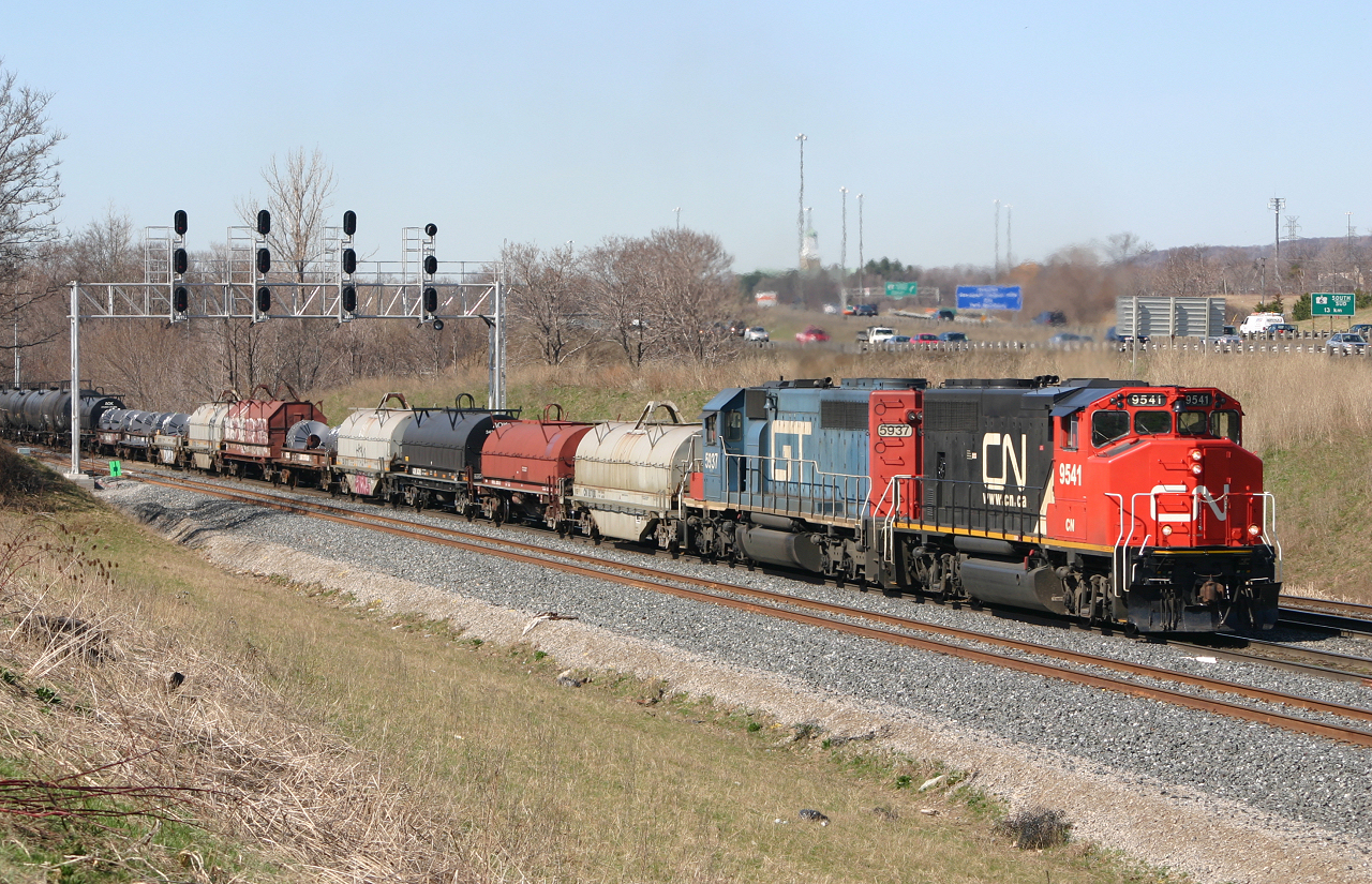CN 9541 and GTW 5937 grind upgrade through Snake with CN 422