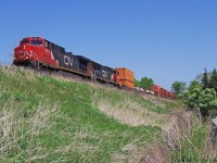 CN 107 rolls through Doncaster on route to Mac Yard before heading up the Bala Sub.