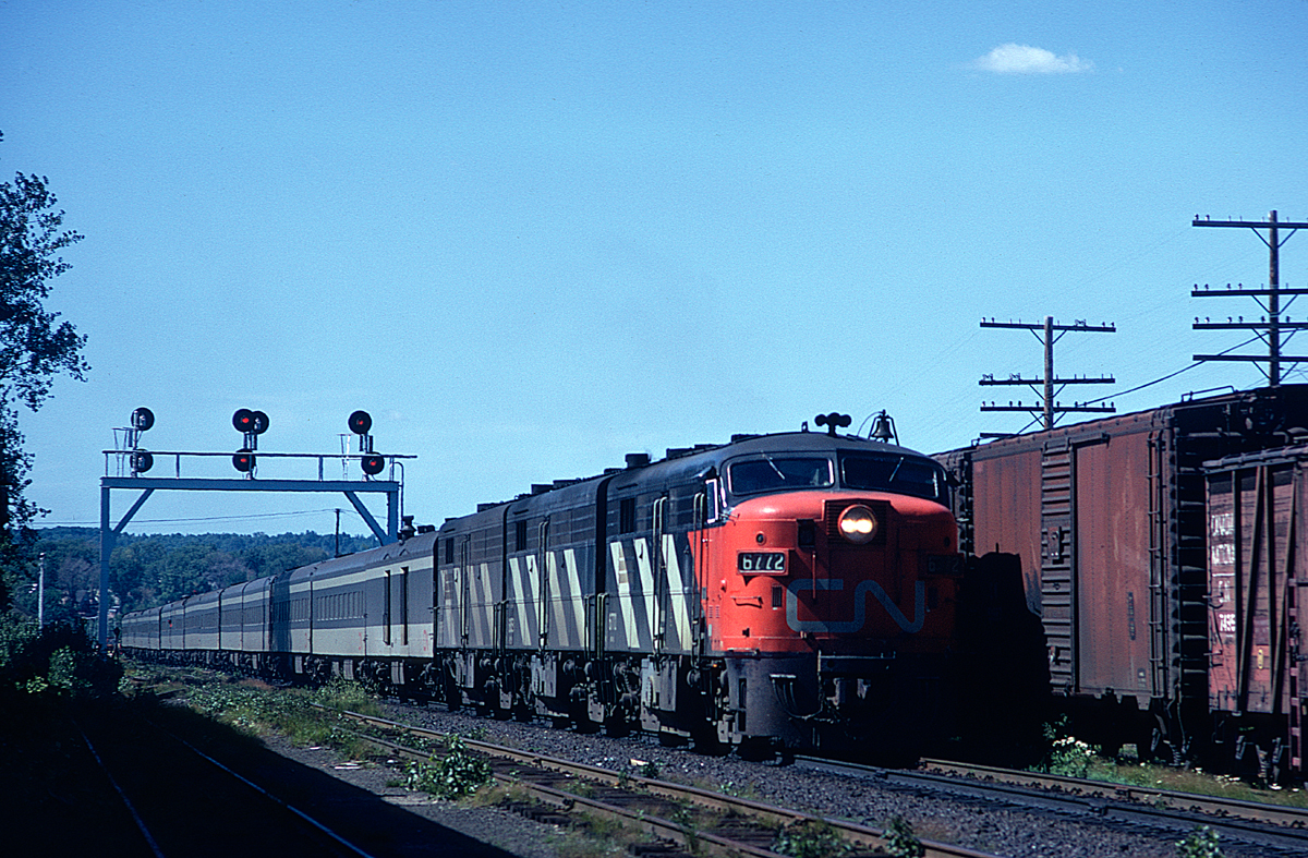 Eastbound Super Continental with a set of FPA and FPB4 units.