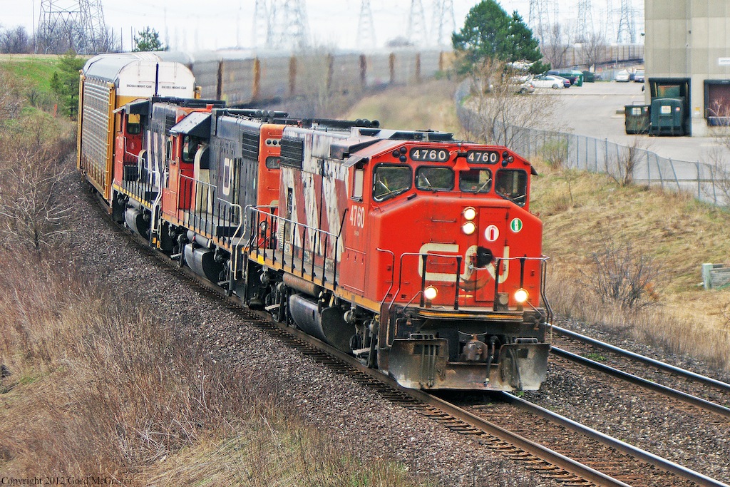 Busier month end traffic and later trains prompt CN to run the 570 from Oshawa to Mac Yard,and often has great consists as seen rounding into the many curves on the approach to Doncaster.
