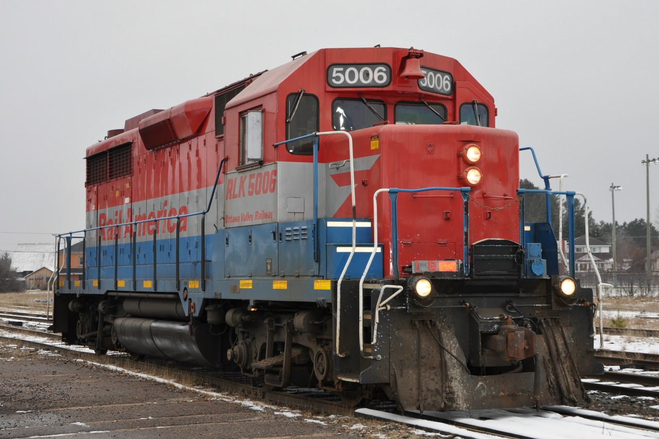 RA/OVR ( ex-CP GP-35 ) # 5006 rests in the yard at Chalk River.