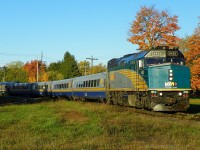 VIA (F40PH-3)6425 trailing four LRC along with VIA (P42DC)912 eb Stfd ON 8.30am Friday, Oct 12th 2012 - It appears to be a current trend for Train #84. - f5.0 x 83mm.
