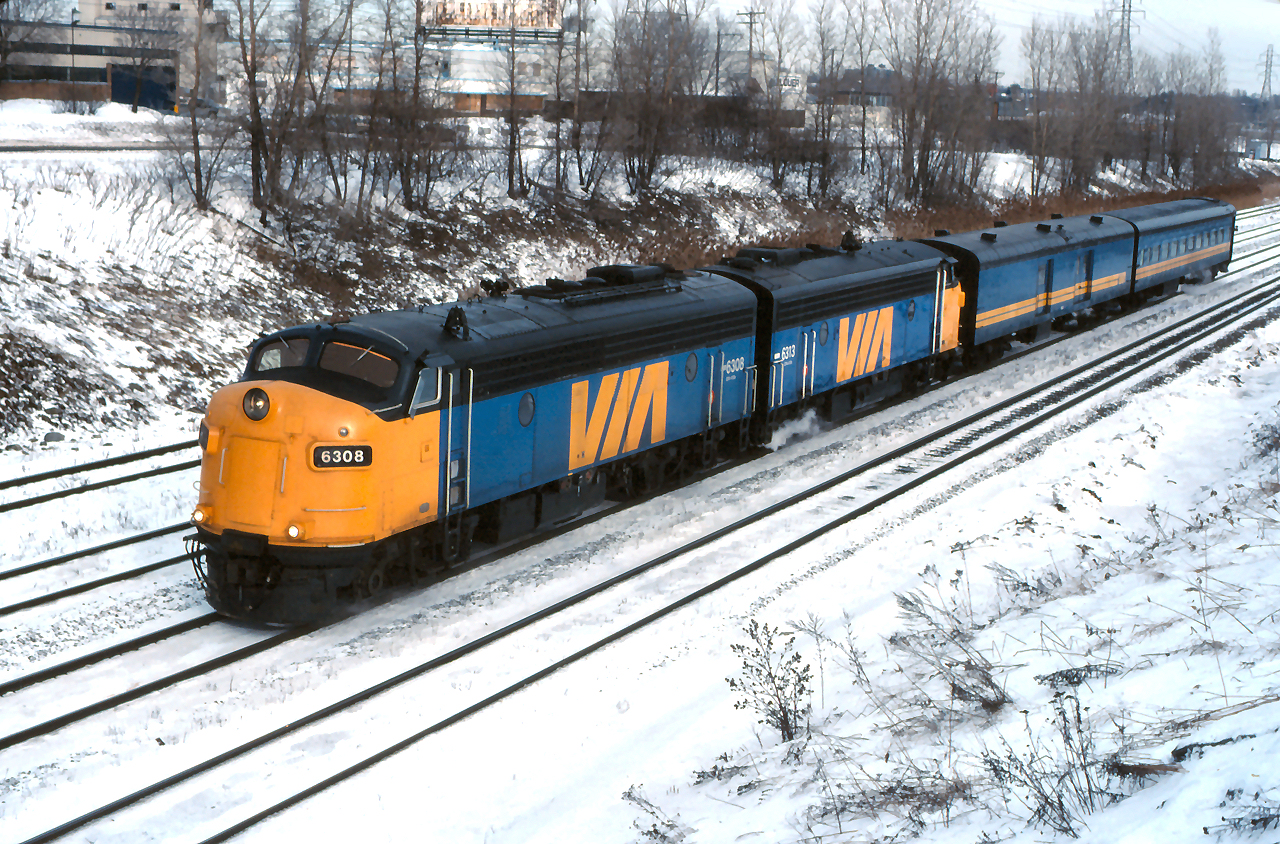 VIA 601 approaches Ballantyne before turning north bound for Nothern Quebec