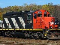 CN 4138 (disguised as AR 4138) takes a break from swiching cars