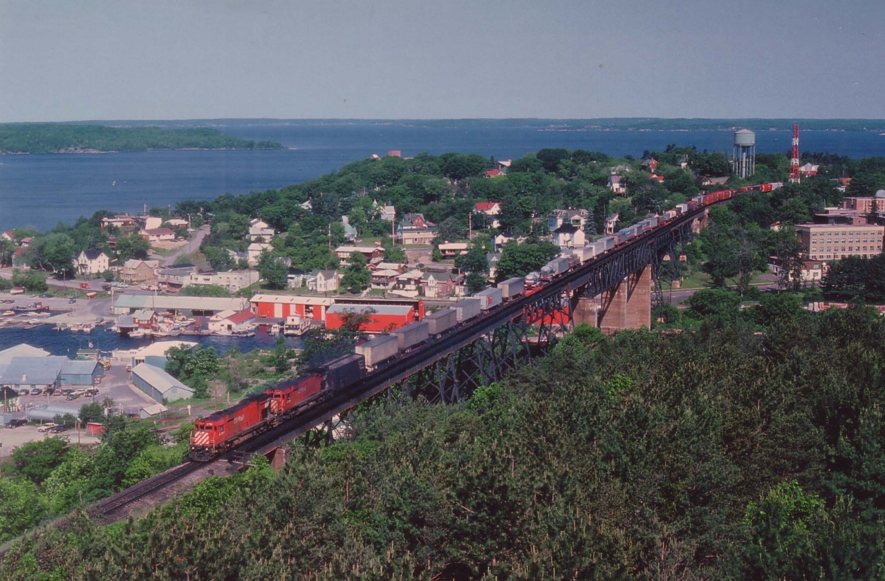 Nothing gets the adrenaline flowing like seeing CP 4704, 4729, a pair of M-636s, rolling southward over the big Parry Sound trestle,  115 ft over the Seguin River.