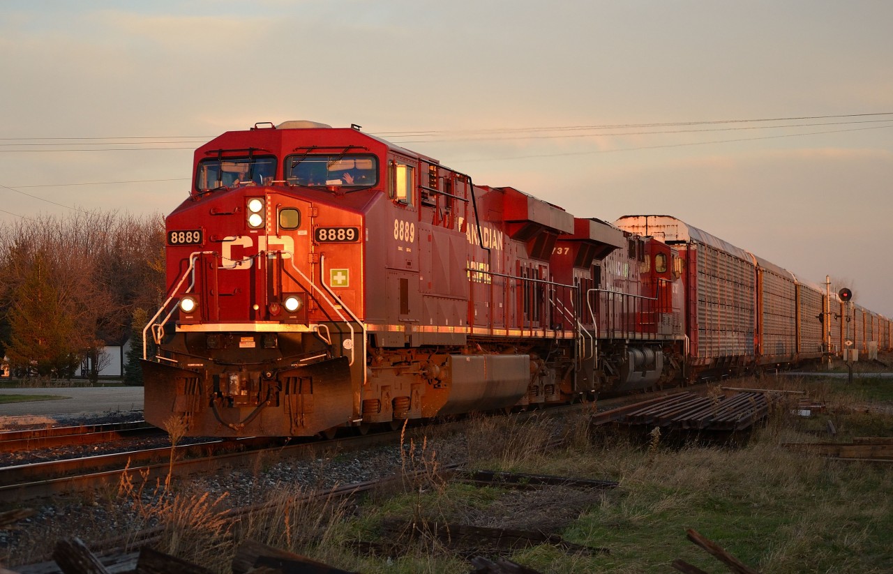 CP 147 passes westbound thru Tilbury headed for Walkerville.