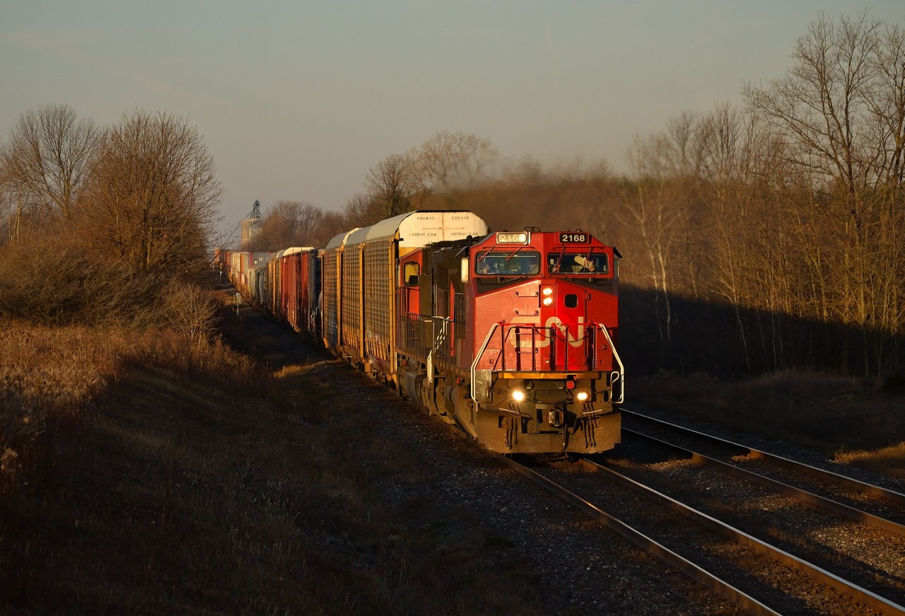 After passing thru Wanstead, CN 148 approaches Watford in the morning sun.