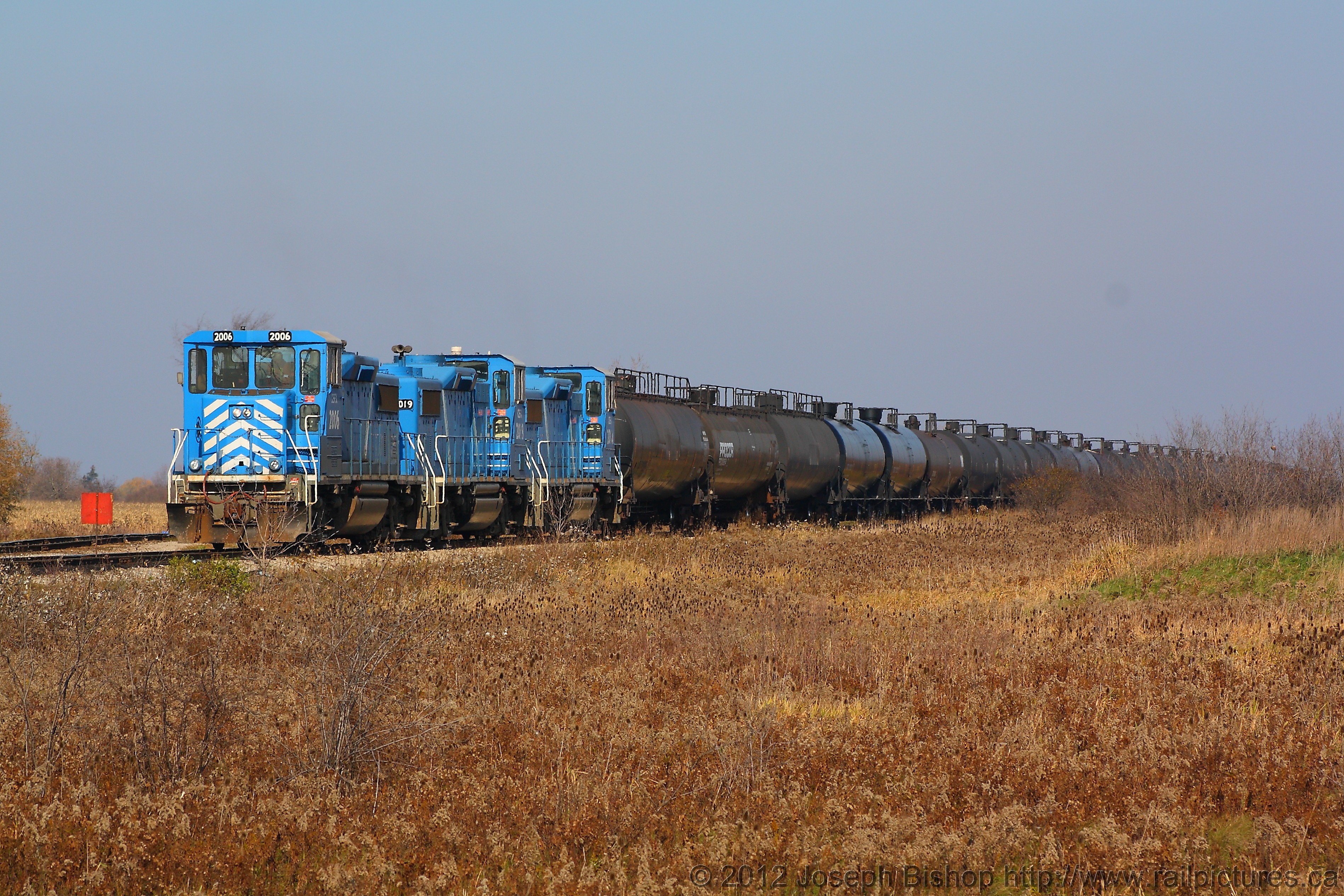 Railpictures.ca - Joseph Bishop Photo: CEFX 2006 and two other sister ...